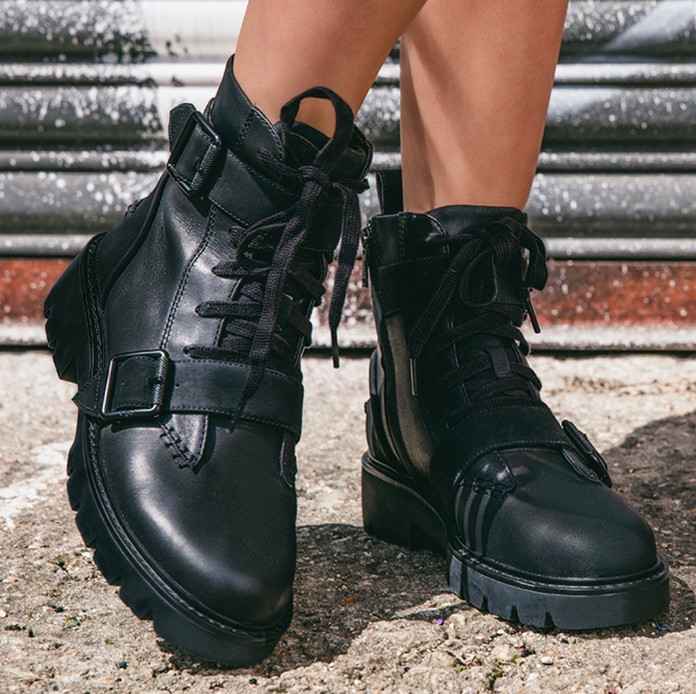 UGG Noe combat boot